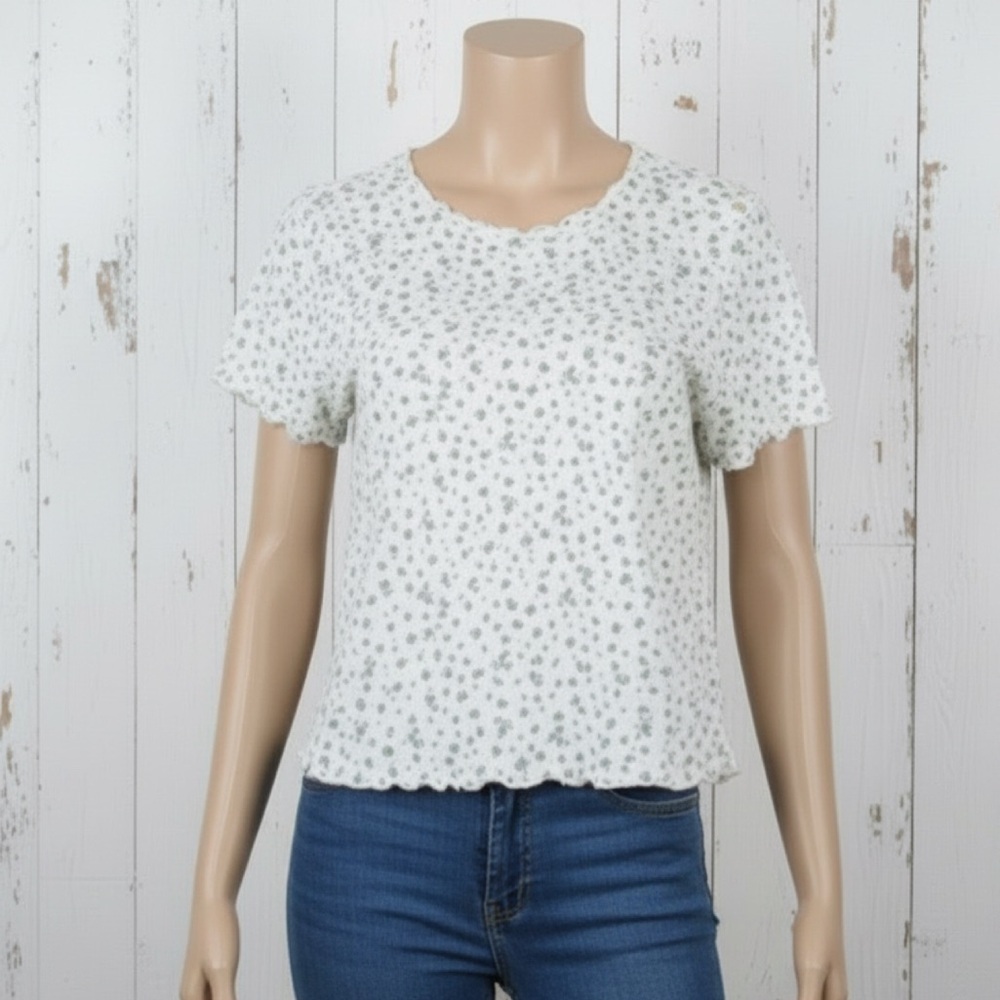 🛍️BUNDLE ONLY ITEM🛍️Y2K Floral Lettuce Edge Top 2X